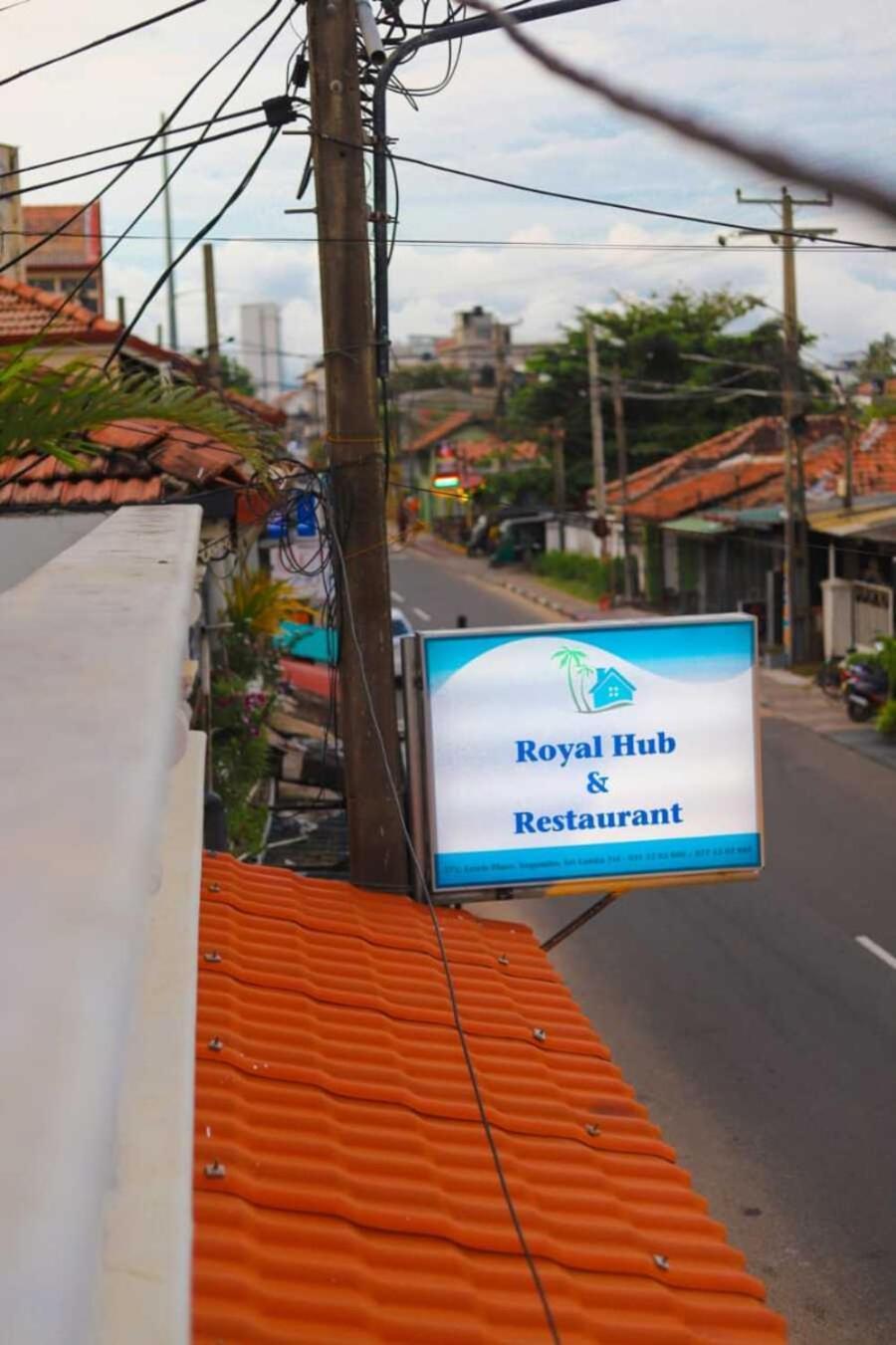 Hotel Royal Hub Kudapaduwa Exterior foto